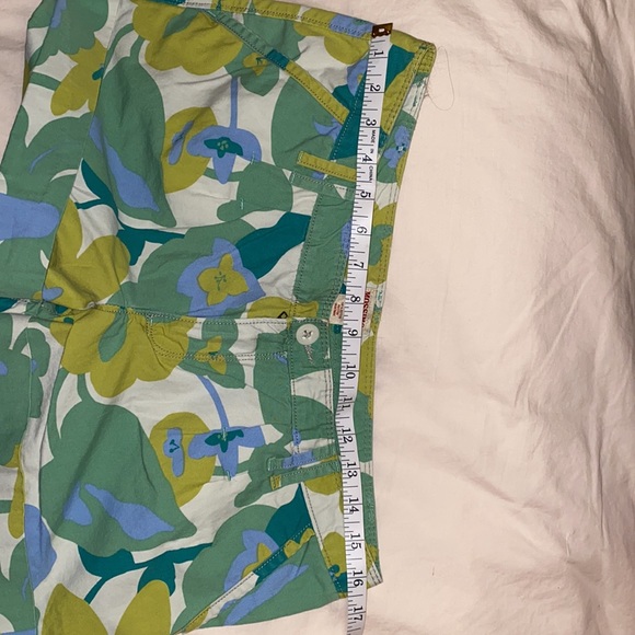 Missimo Shorts - Picture 5 of 8